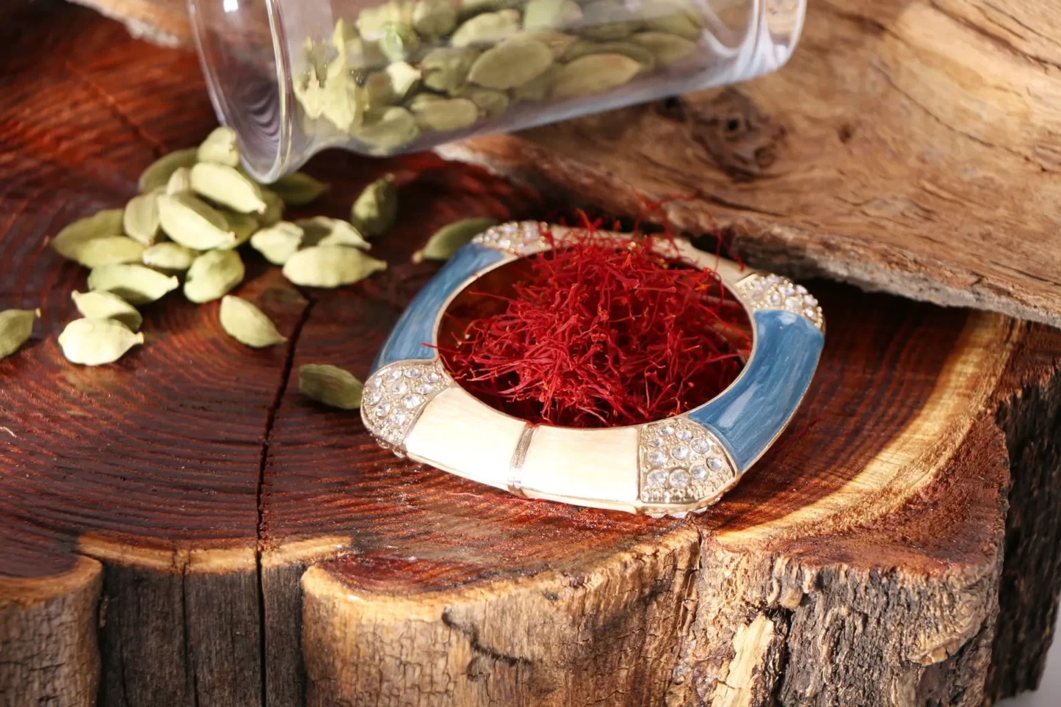 Unveiling the Amazing Health Benefits of Kashmiri Saffron